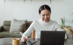 woman at laptop